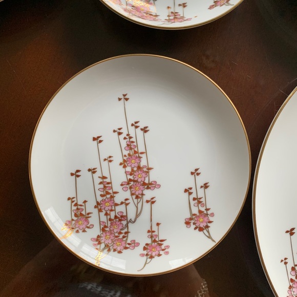 IMMACULATE Service for 18 PLUS Serving Pieces - Picture 1 of 11